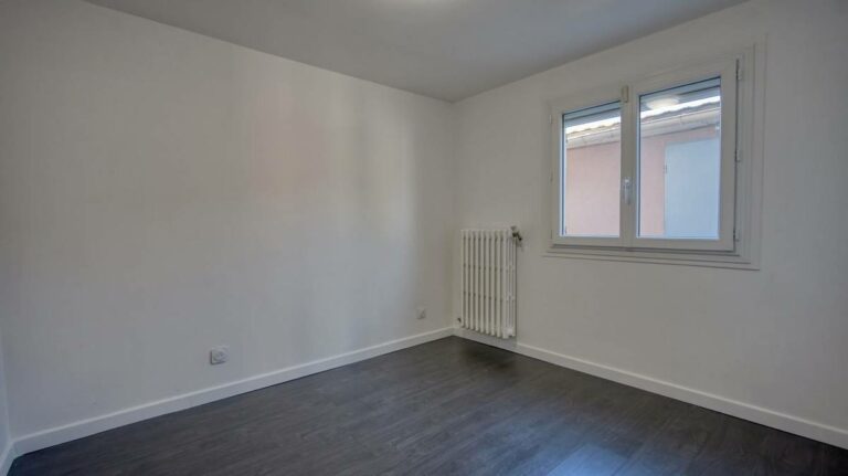 Chambre 2- rez-de-chaussée